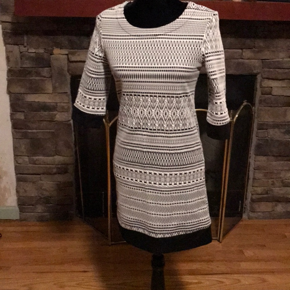 Black and white patterned dress